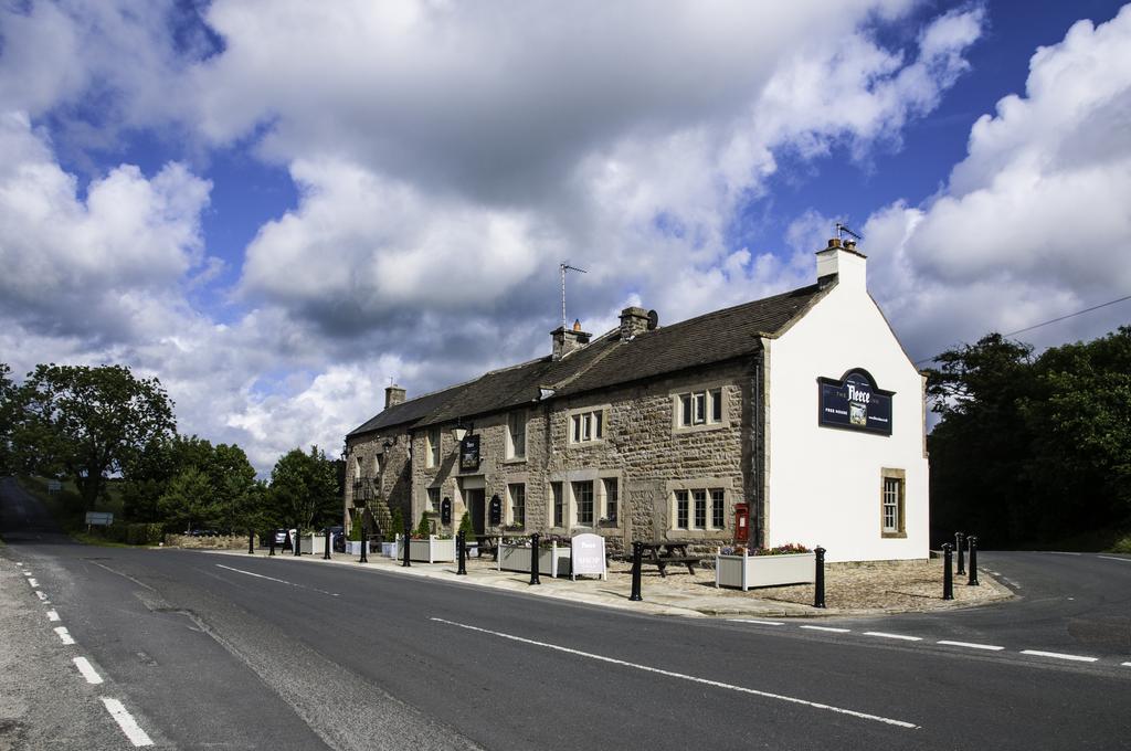 The Fleece Inn Shireshead 外观 照片